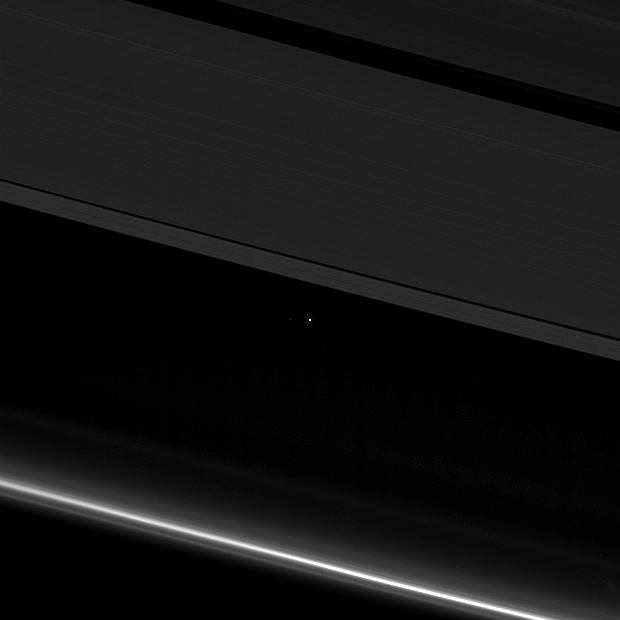 z21672617Q,Ziemia-widziana-z-Saturna.jpg